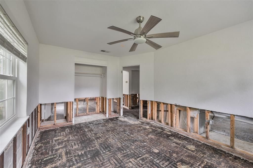 For Sale: $700,000 (3 beds, 2 baths, 2125 Square Feet)