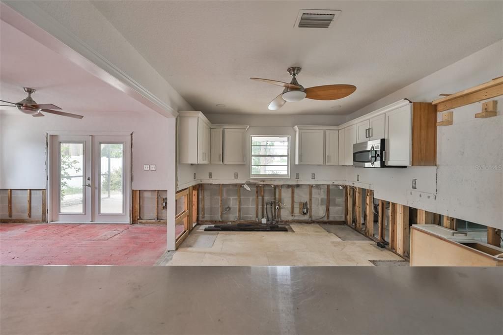 For Sale: $700,000 (3 beds, 2 baths, 2125 Square Feet)