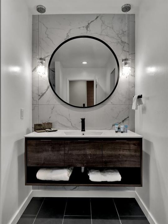 В аренду: $6,000 (2 спален, 2 ванн, 1644 Квадратных фут)