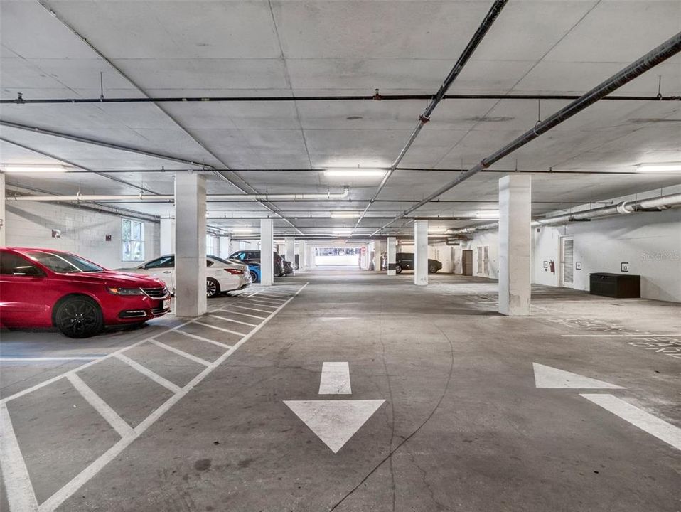 В аренду: $6,000 (2 спален, 2 ванн, 1644 Квадратных фут)