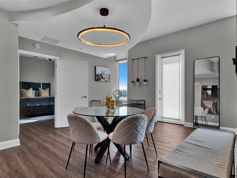 В аренду: $6,000 (2 спален, 2 ванн, 1644 Квадратных фут)