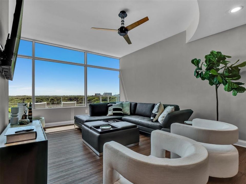 В аренду: $6,000 (2 спален, 2 ванн, 1644 Квадратных фут)