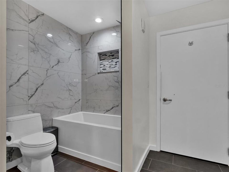 В аренду: $6,000 (2 спален, 2 ванн, 1644 Квадратных фут)