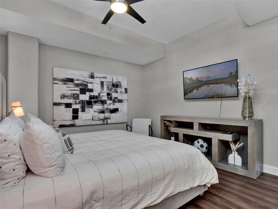 В аренду: $6,000 (2 спален, 2 ванн, 1644 Квадратных фут)