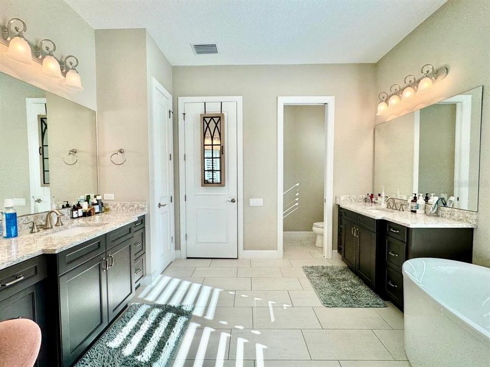 For Rent: $7,000 (4 beds, 3 baths, 3687 Square Feet)