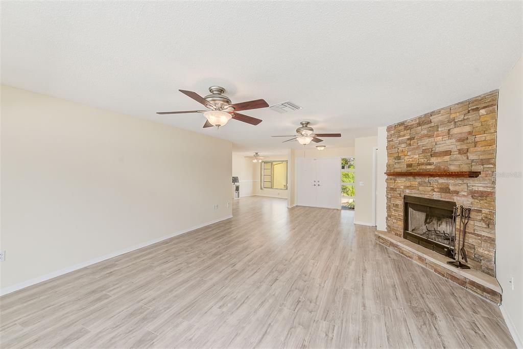 For Sale: $489,000 (3 beds, 2 baths, 2224 Square Feet)