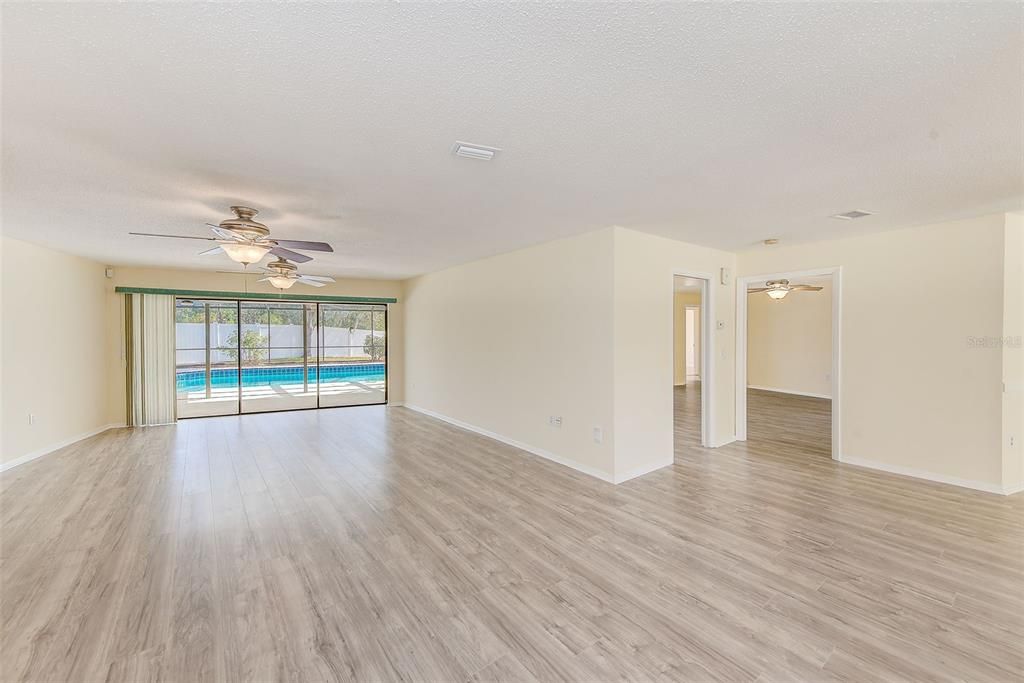 For Sale: $489,000 (3 beds, 2 baths, 2224 Square Feet)