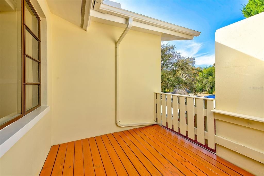 For Sale: $489,000 (3 beds, 2 baths, 2224 Square Feet)