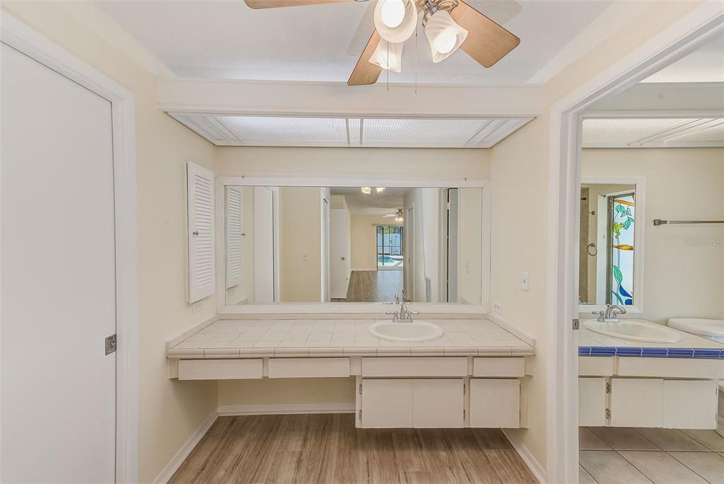 For Sale: $489,000 (3 beds, 2 baths, 2224 Square Feet)