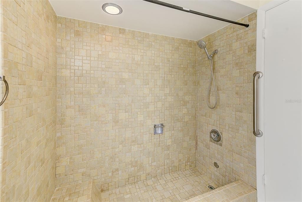 For Sale: $489,000 (3 beds, 2 baths, 2224 Square Feet)