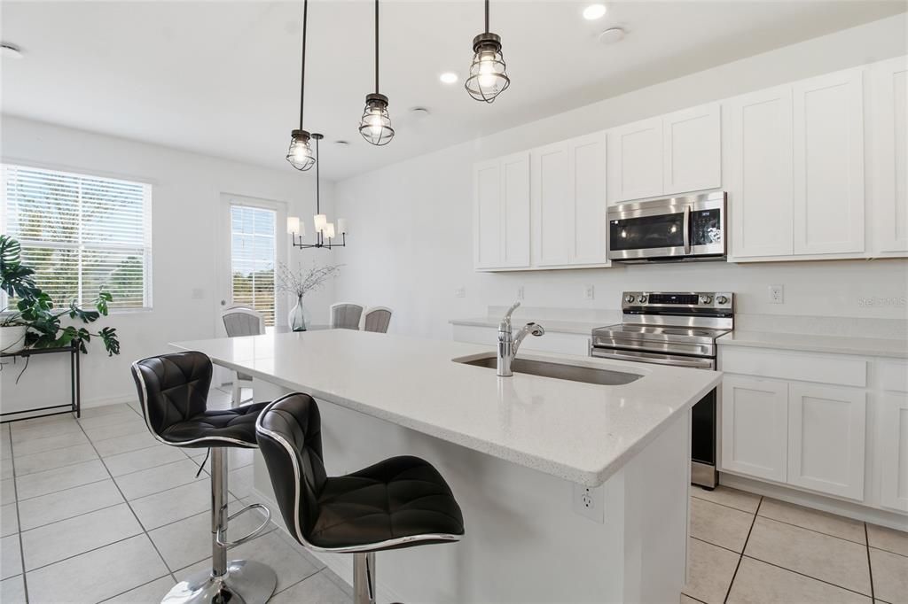 En Venta: $338,600 (3 camas, 2 baños, 1653 Pies cuadrados)