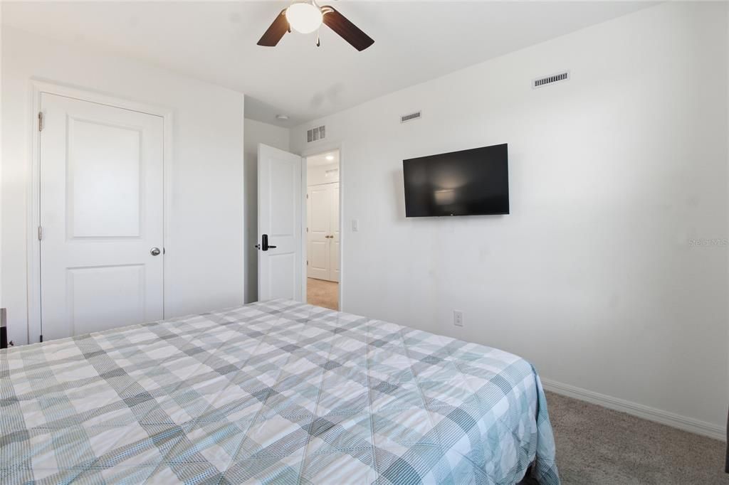 En Venta: $338,600 (3 camas, 2 baños, 1653 Pies cuadrados)