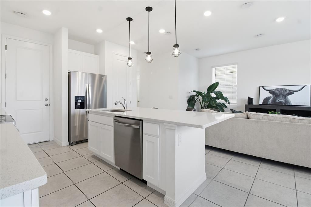 En Venta: $338,600 (3 camas, 2 baños, 1653 Pies cuadrados)