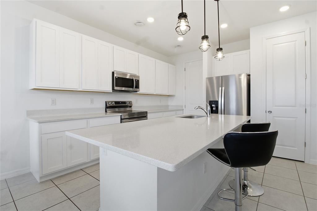 En Venta: $338,600 (3 camas, 2 baños, 1653 Pies cuadrados)