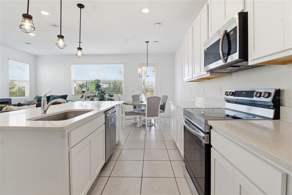 En Venta: $338,600 (3 camas, 2 baños, 1653 Pies cuadrados)