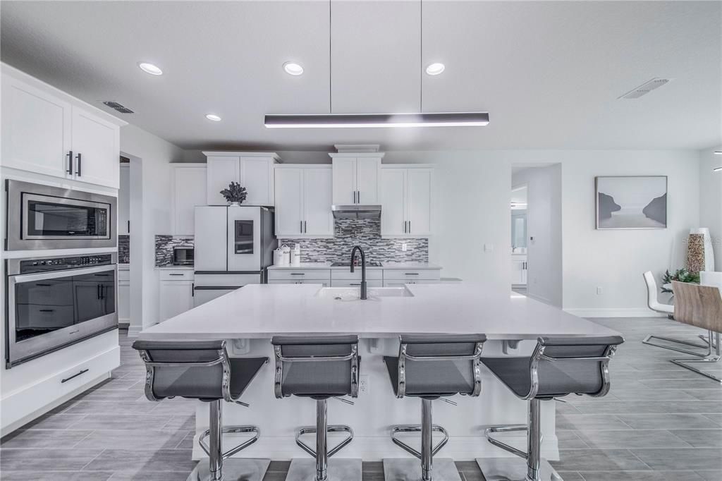 For Sale: $1,199,000 (5 beds, 5 baths, 3416 Square Feet)