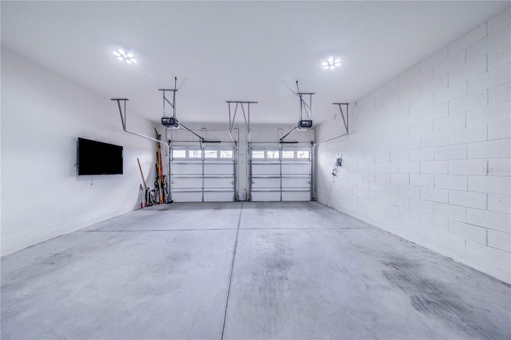 For Sale: $1,199,000 (5 beds, 5 baths, 3416 Square Feet)