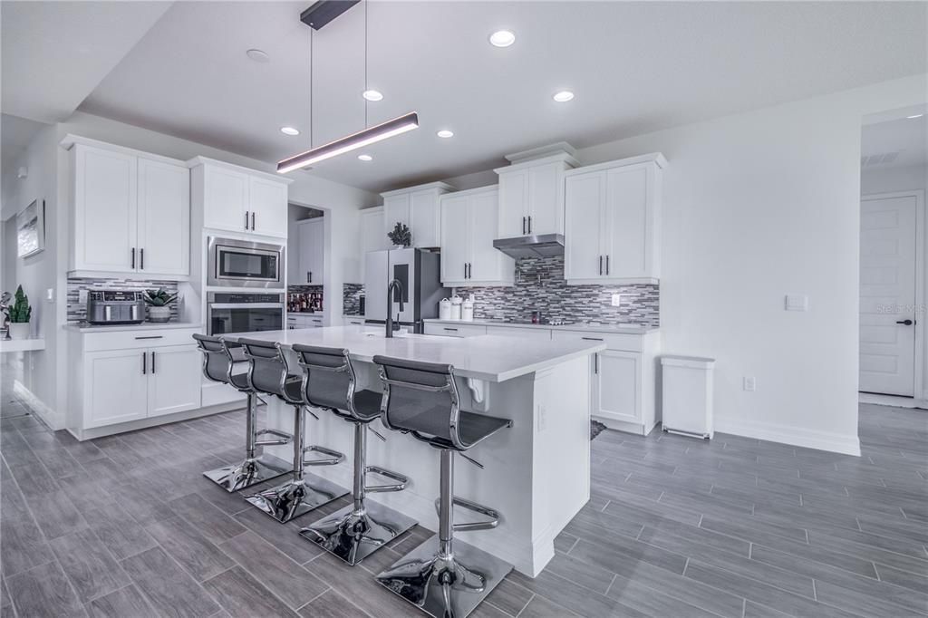 For Sale: $1,199,000 (5 beds, 5 baths, 3416 Square Feet)