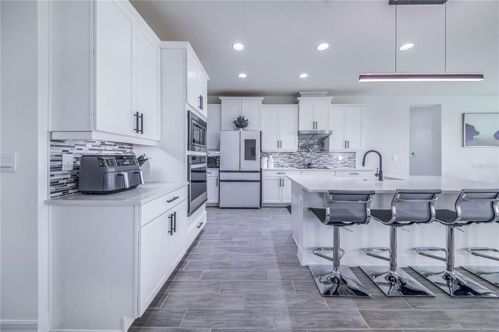 For Sale: $1,199,000 (5 beds, 5 baths, 3416 Square Feet)