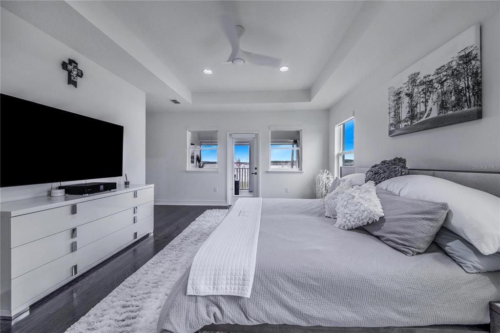 For Sale: $1,199,000 (5 beds, 5 baths, 3416 Square Feet)