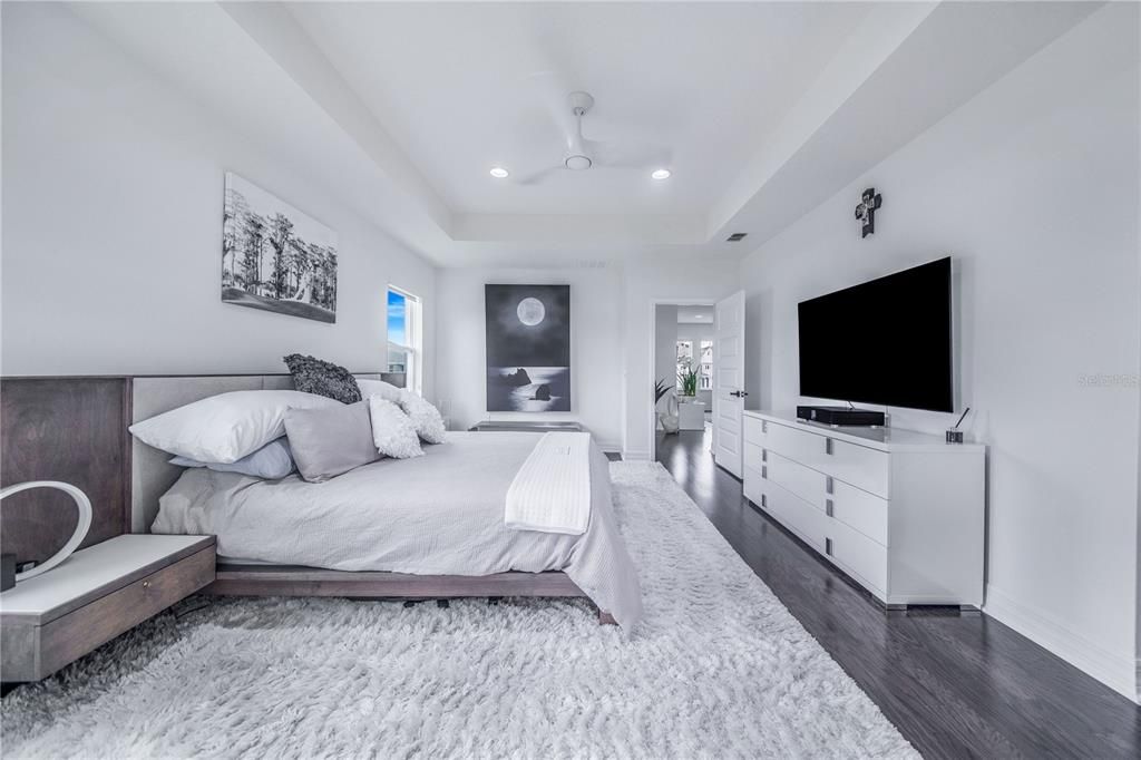 For Sale: $1,199,000 (5 beds, 5 baths, 3416 Square Feet)