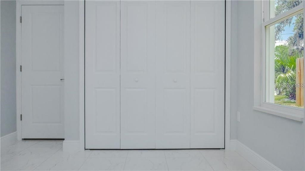 For Rent: $2,219 (4 beds, 2 baths, 1616 Square Feet)