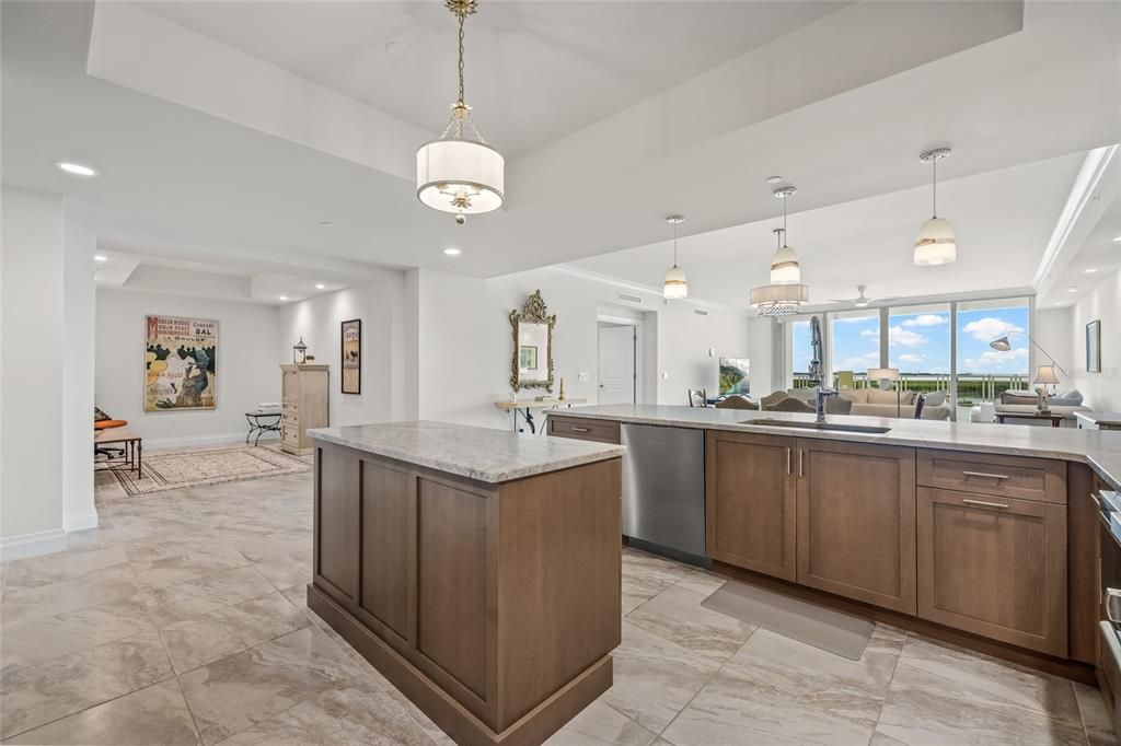 出租: $9,000 (3 贝兹, 3 浴室, 2850 平方英尺)