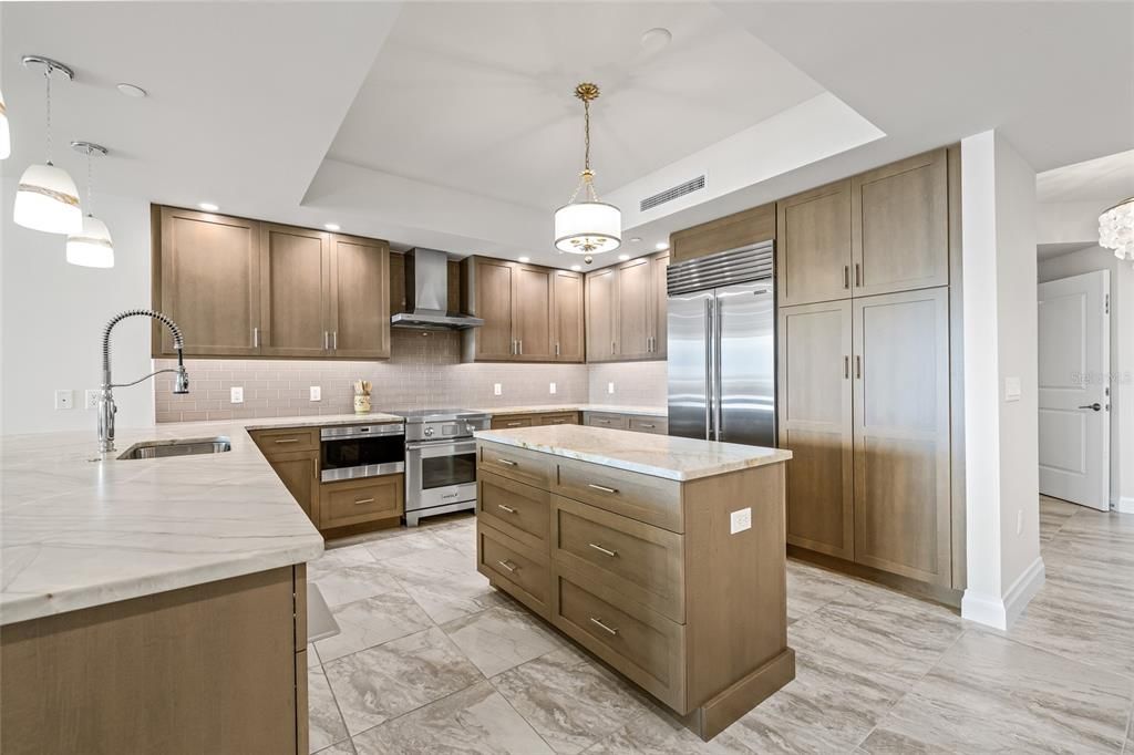 出租: $9,000 (3 贝兹, 3 浴室, 2850 平方英尺)