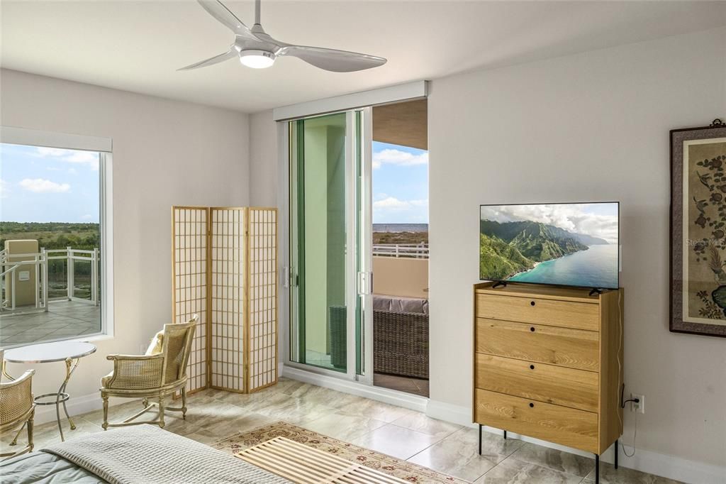 出租: $9,000 (3 贝兹, 3 浴室, 2850 平方英尺)