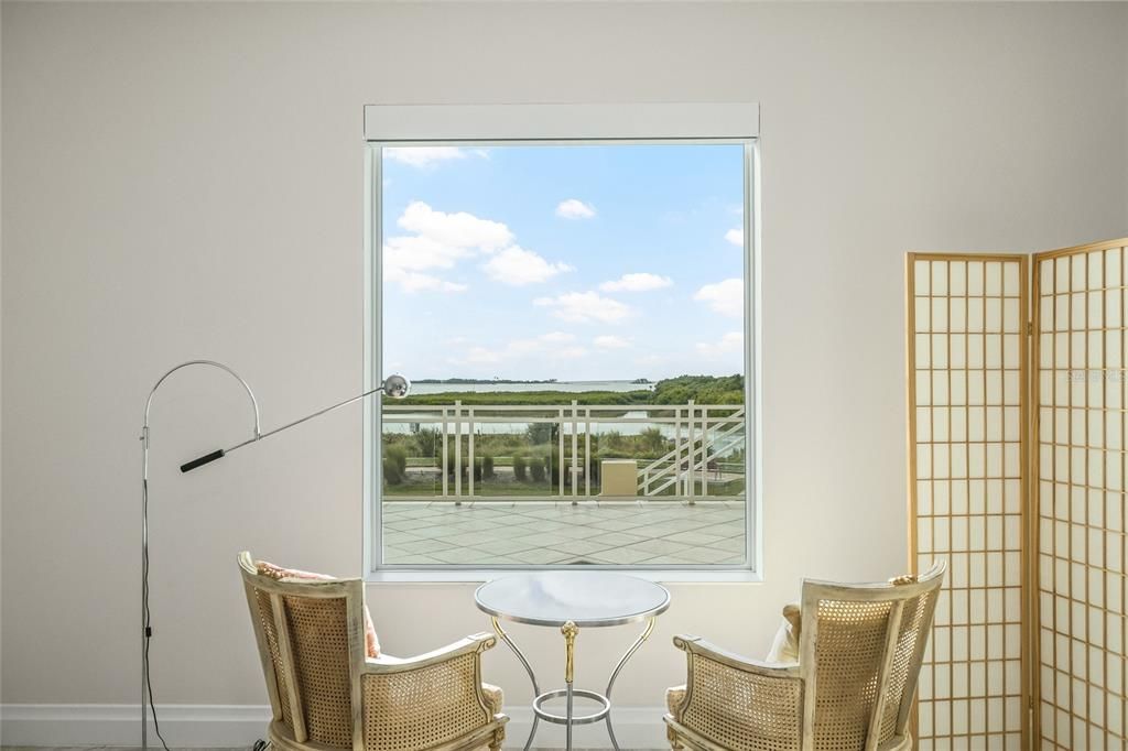 出租: $9,000 (3 贝兹, 3 浴室, 2850 平方英尺)