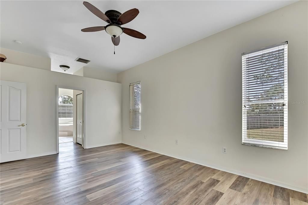 На продажу: $470,000 (4 спален, 3 ванн, 2473 Квадратных фут)