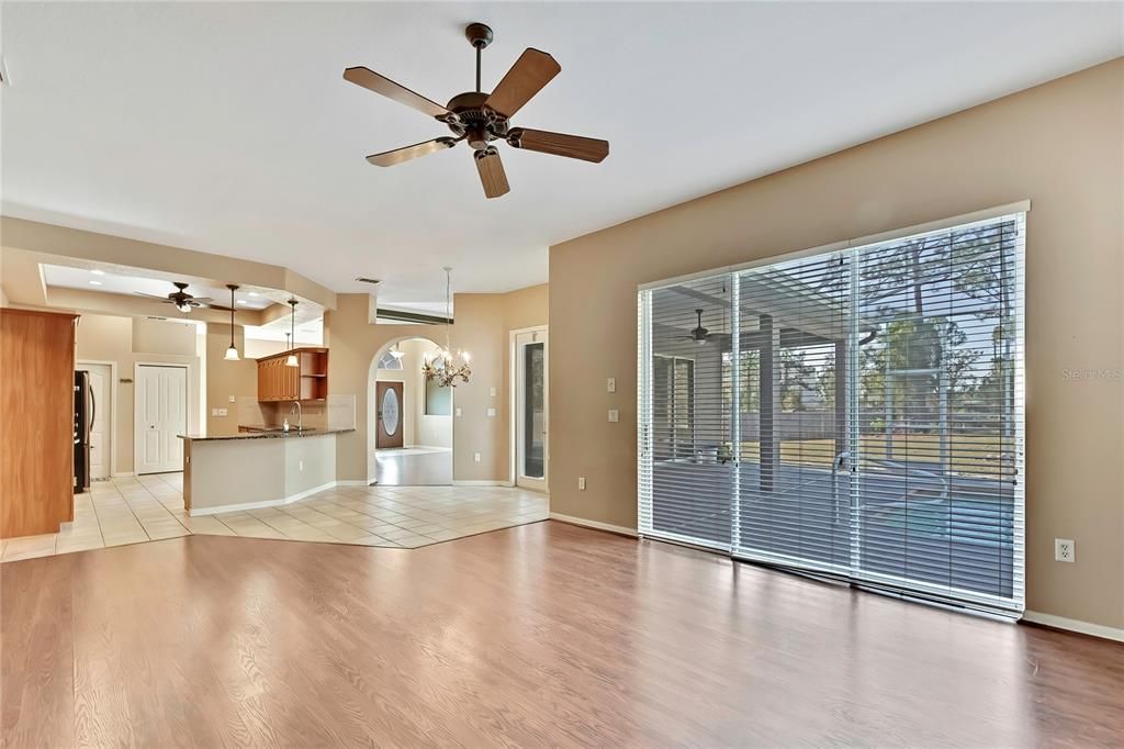 На продажу: $470,000 (4 спален, 3 ванн, 2473 Квадратных фут)