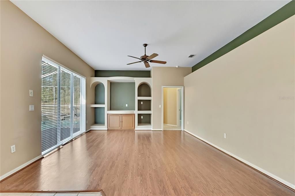 На продажу: $470,000 (4 спален, 3 ванн, 2473 Квадратных фут)