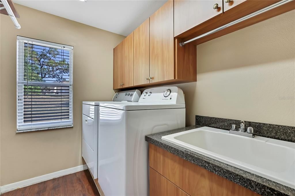 На продажу: $470,000 (4 спален, 3 ванн, 2473 Квадратных фут)