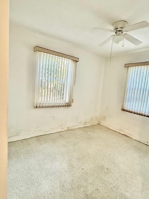 For Sale: $159,900 (3 beds, 1 baths, 1065 Square Feet)