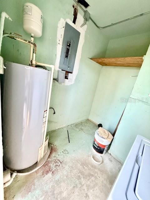 For Sale: $159,900 (3 beds, 1 baths, 1065 Square Feet)