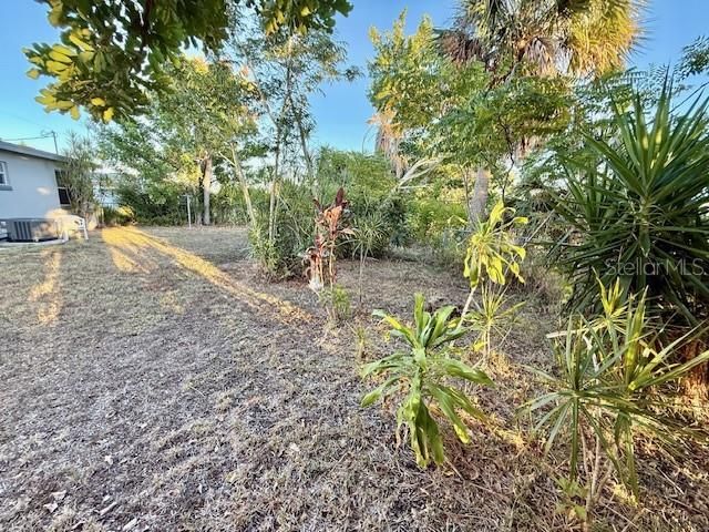 For Sale: $159,900 (3 beds, 1 baths, 1065 Square Feet)