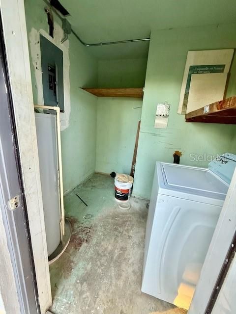 For Sale: $159,900 (3 beds, 1 baths, 1065 Square Feet)