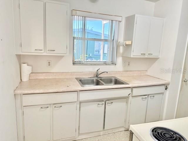 For Sale: $159,900 (3 beds, 1 baths, 1065 Square Feet)