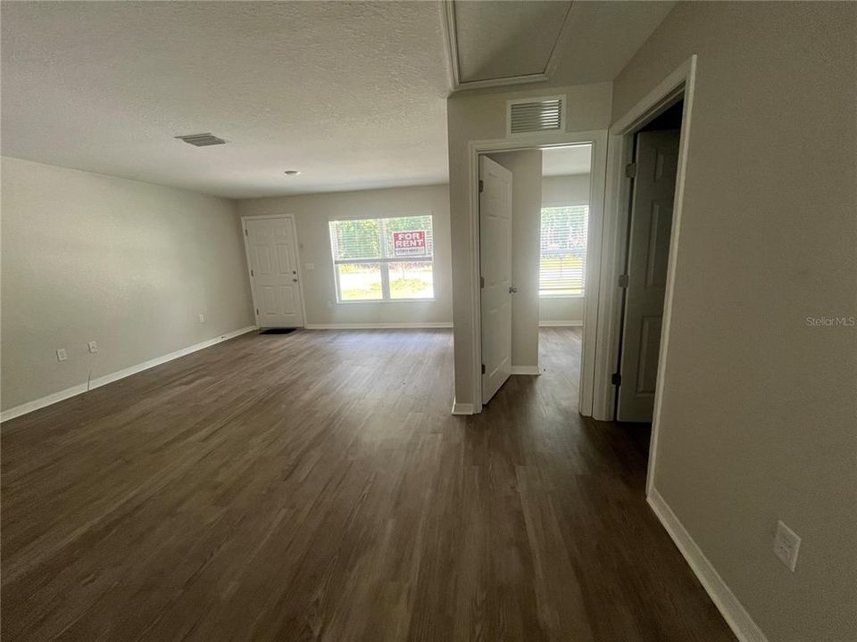 В аренду: $1,400 (2 спален, 2 ванн, 984 Квадратных фут)