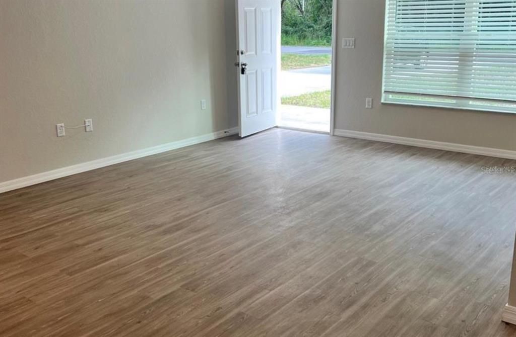 В аренду: $1,400 (2 спален, 2 ванн, 984 Квадратных фут)