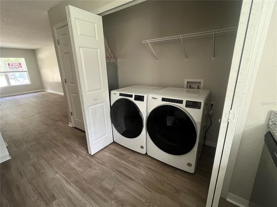 В аренду: $1,400 (2 спален, 2 ванн, 984 Квадратных фут)