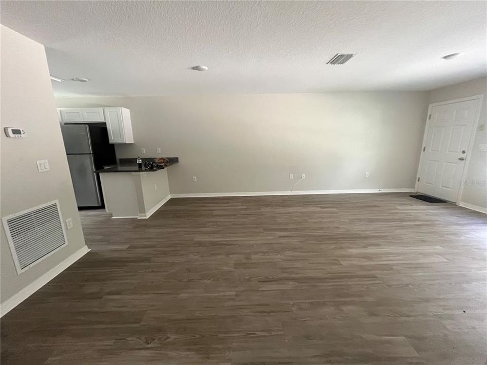 В аренду: $1,400 (2 спален, 2 ванн, 984 Квадратных фут)