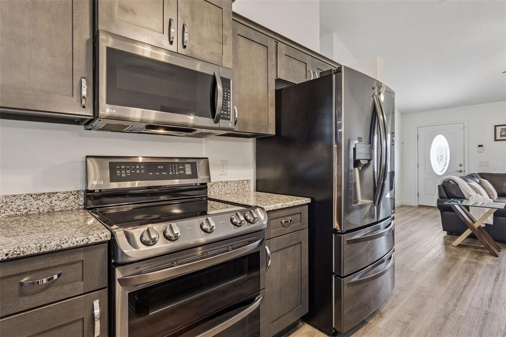 待售: $375,000 (3 贝兹, 2 浴室, 1122 平方英尺)