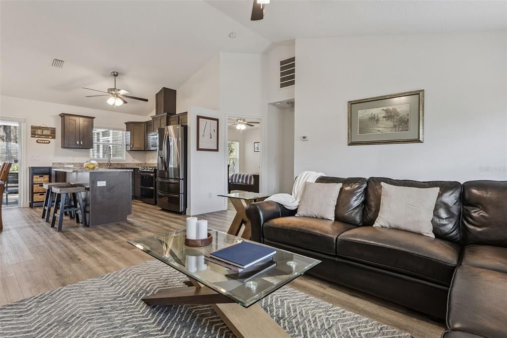 待售: $375,000 (3 贝兹, 2 浴室, 1122 平方英尺)