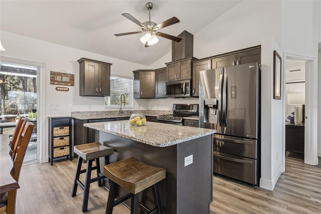 待售: $375,000 (3 贝兹, 2 浴室, 1122 平方英尺)