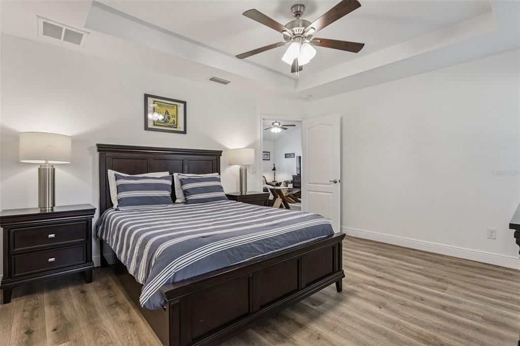 待售: $375,000 (3 贝兹, 2 浴室, 1122 平方英尺)