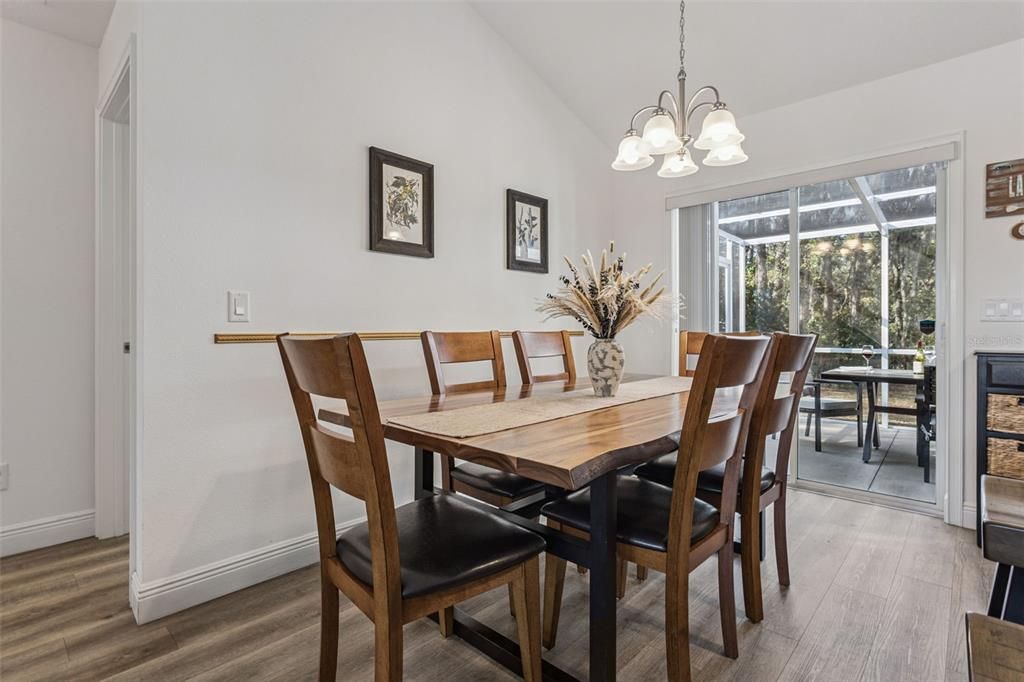 待售: $375,000 (3 贝兹, 2 浴室, 1122 平方英尺)