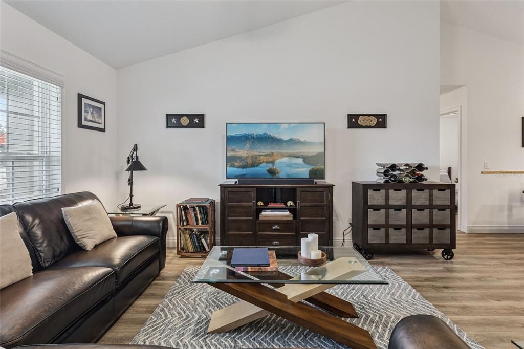 待售: $375,000 (3 贝兹, 2 浴室, 1122 平方英尺)