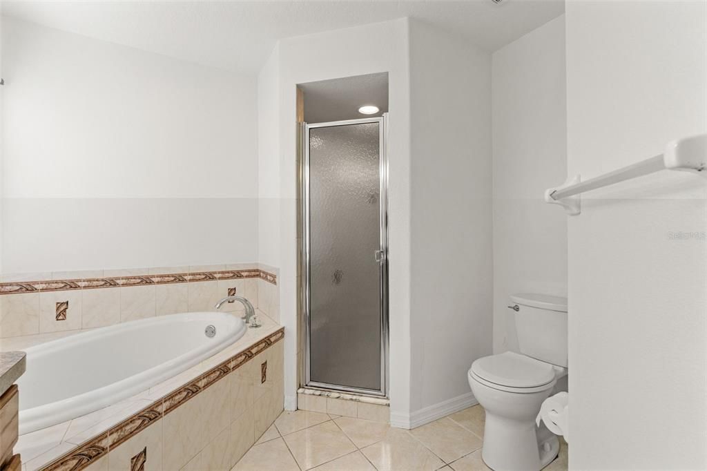 For Sale: $319,900 (3 beds, 2 baths, 1482 Square Feet)